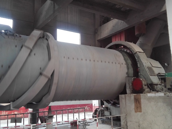 山東塍州東郭水泥球磨機運轉現場